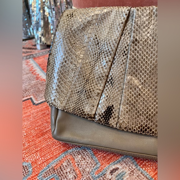 Snakeskin Clutch ⚡️🐍 Vintage Leather - Picture 2 of 4